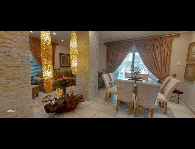 4 BEDROOM HOUSE FOR SALE IN WILDERNESS